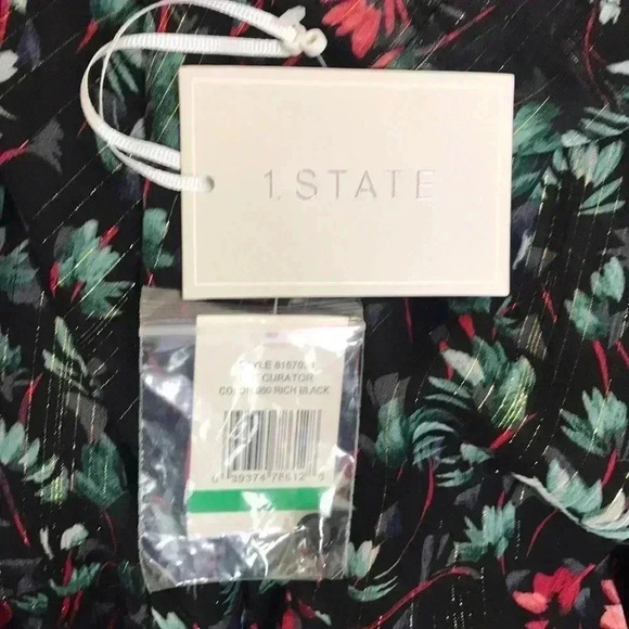 1. State The Curator Blouse Size L—B2 - Picture 7 of 8